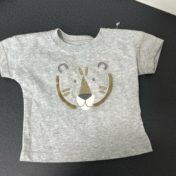 Carters tee - Picture 1 of 2